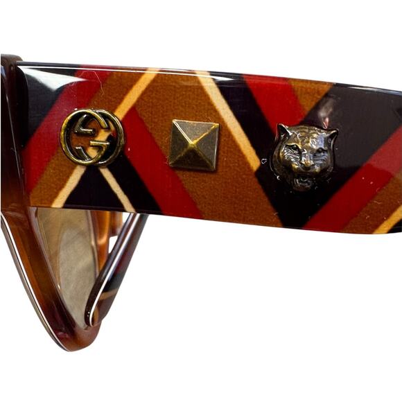 Gucci GG0059S 003 Cat Eye Sunglasses Tortoise Stripe Studded Arms - Picture 7 of 10